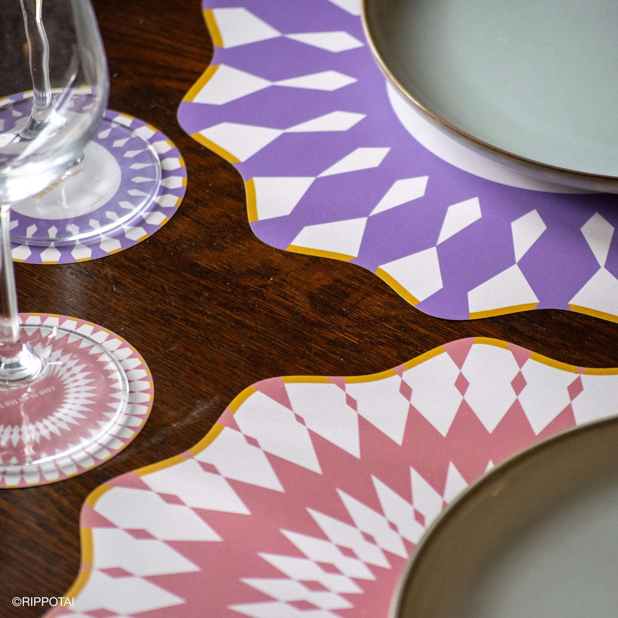 Rippotai Tovagliette Sottopiatti Eleganti Purple Elegant in Carta Pulibile - Set 3 Sottopiatti + 3 Sottobicchieri