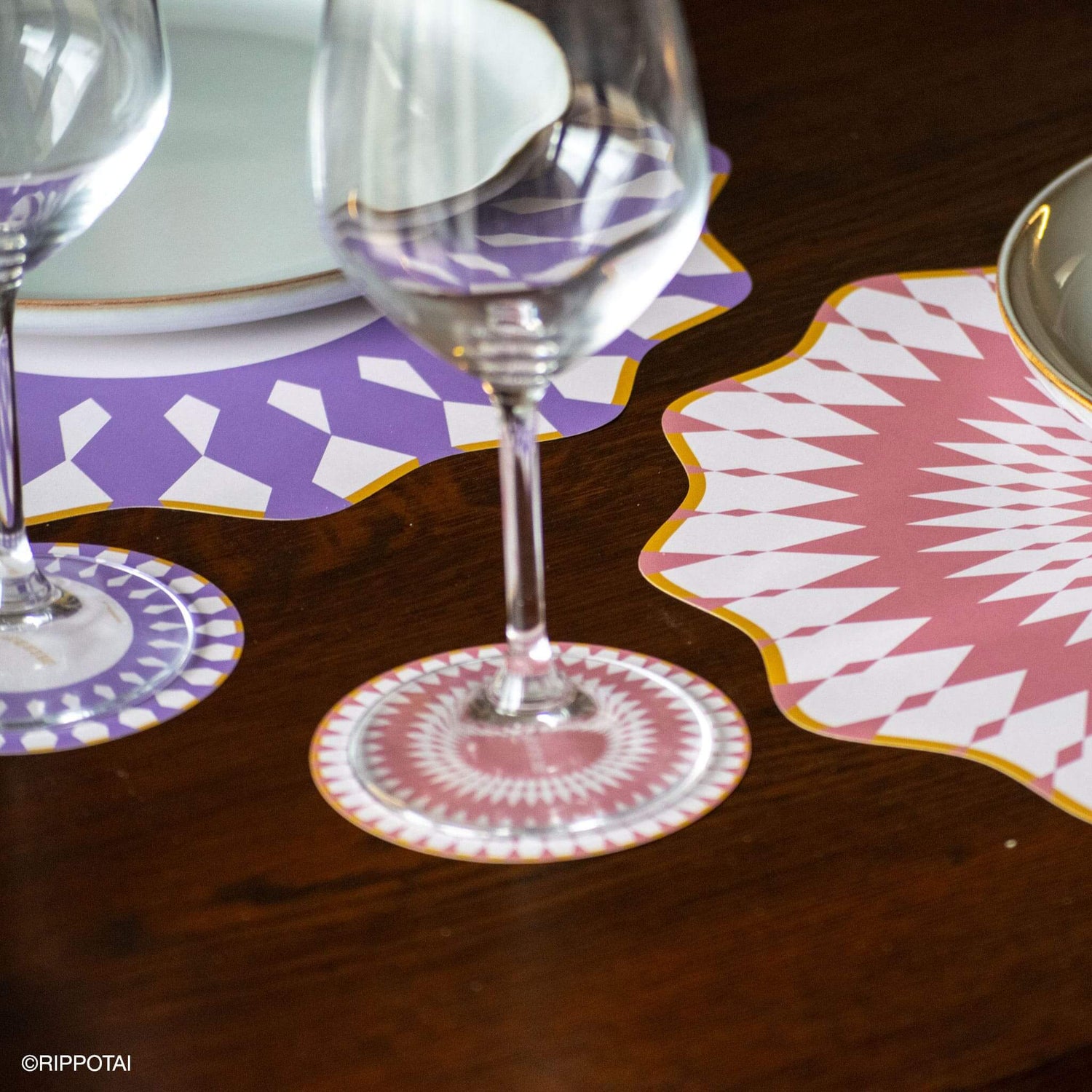 Rippotai Tovagliette Sottopiatti Eleganti Pink Elegant in Carta Pulibile - Set 3 Sottopiatti + 3 Sottobicchieri